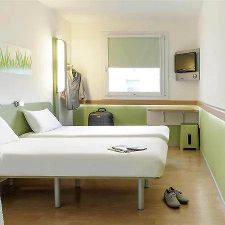 Ibis Budget *