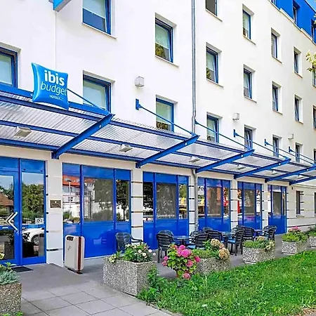 Ibis Budget *