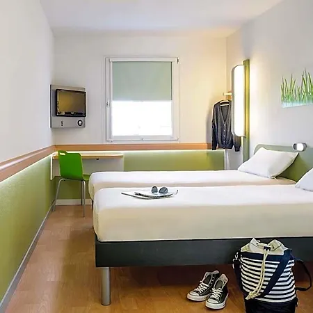 Ibis Budget *