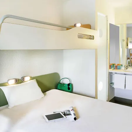 Ibis Budget Hotel *